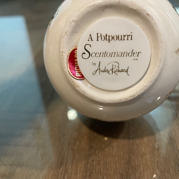 Vintage Potpourri Hanging Ball - Picture 6 of 6